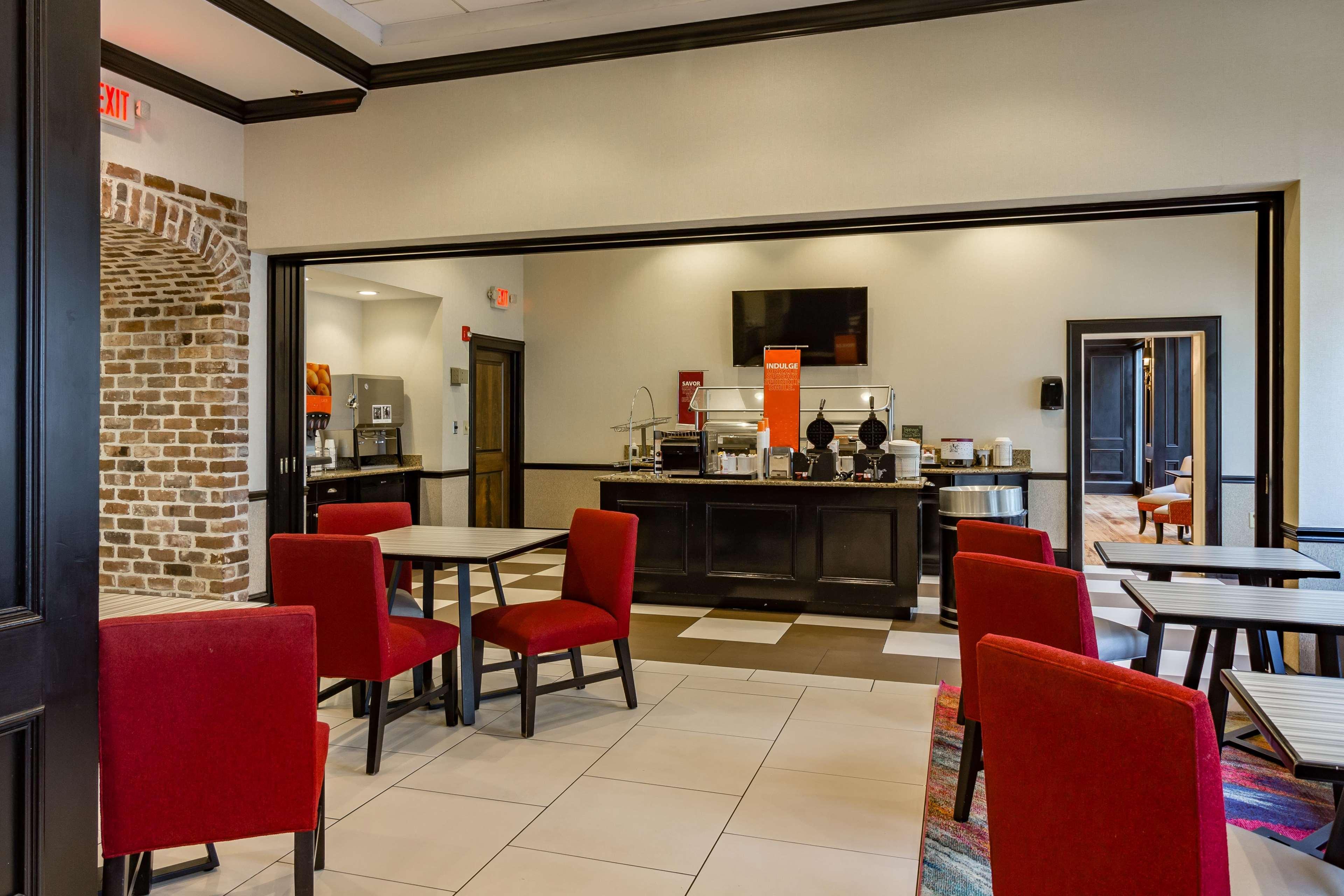 Hampton Inn Savannah Historic District Exteriör bild